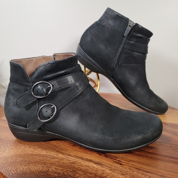 Dansko Black LeatherAnkle Boots with Buckle Detail Size 41 - Picture 3 of 16